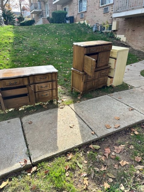 Small Furniture Pick Up - MCM Hauling of Philadelphia, PA