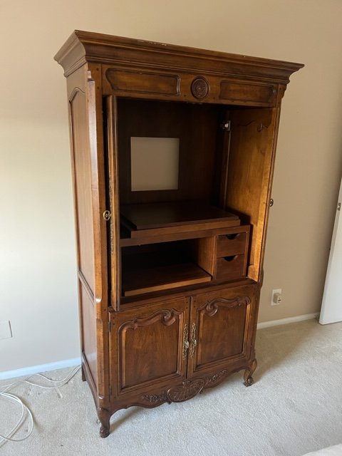 Furniture Pickup - MCM Hauling of Philadelphia, PA