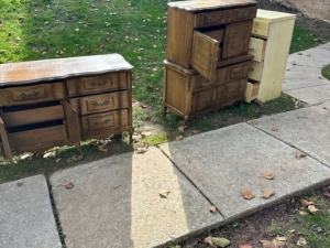 Small Furniture Pick Up - MCM Hauling of Philadelphia, PA